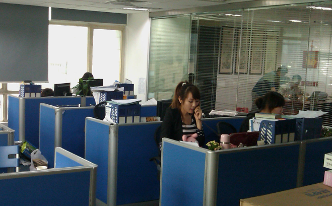 稚童创芯vs传统少儿编程教具：技术路线与教学效果对比